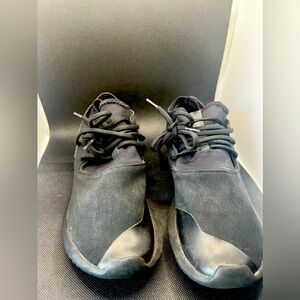 ADIDAS ALL Black running shoes.